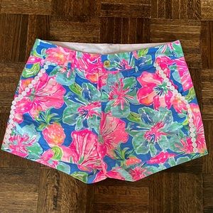 Beautiful Lilly Pulitzer Callahan short